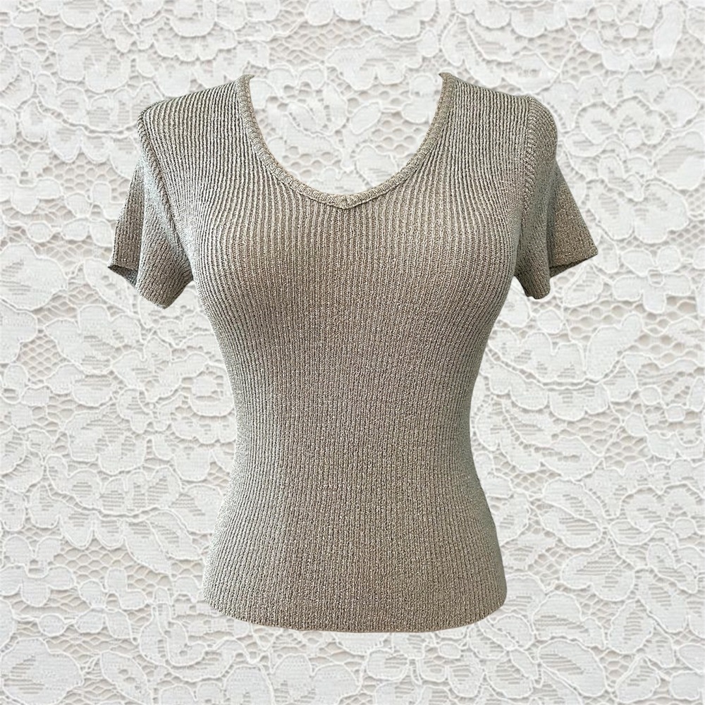 vintage 90s knit v-neck fitted short sleeve top